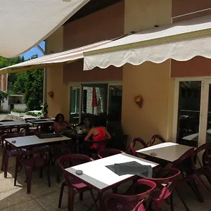 ** Hotel Le Pidanoux France